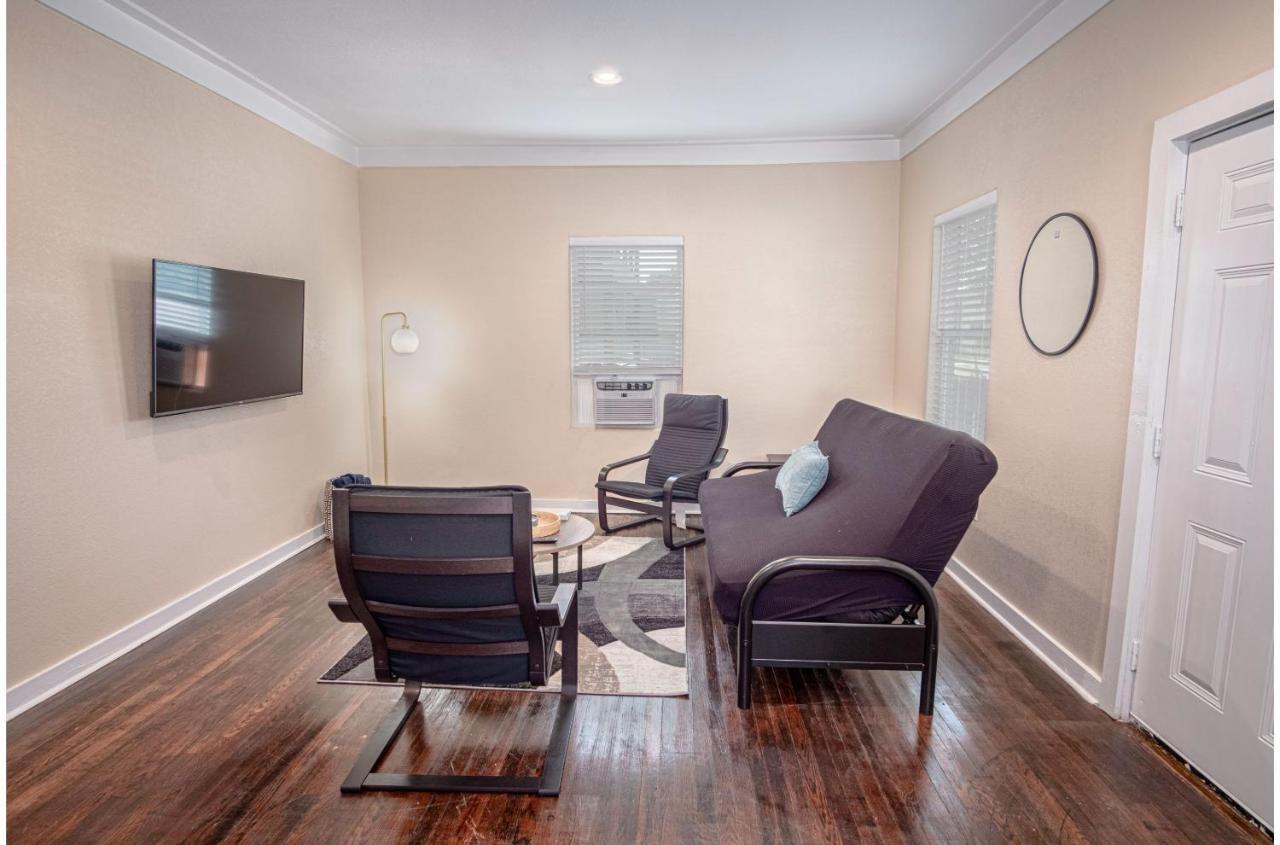 Fabulous Newly Renovated 2br1ba Near Downtown * San Antonio